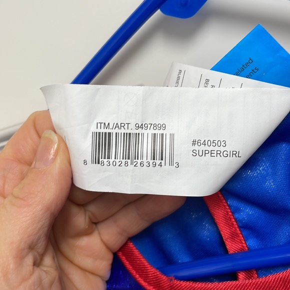 Kids Supergirl Costume - Picture 4 of 11